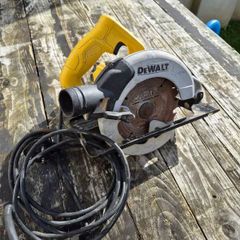 Dewalt saw