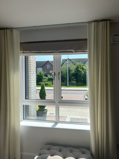 Blinds2Go Roman beige electric,brand new