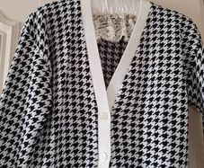 Pretty Little Thing Women's Black and White Cardigan