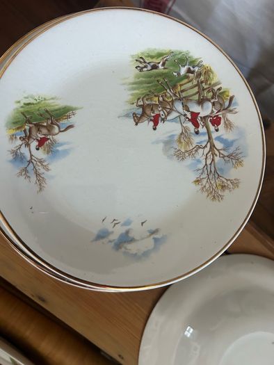 Arklow Pottery Tally Ho pattern plates /bowls