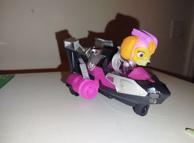 Paw patrol toy car lights up