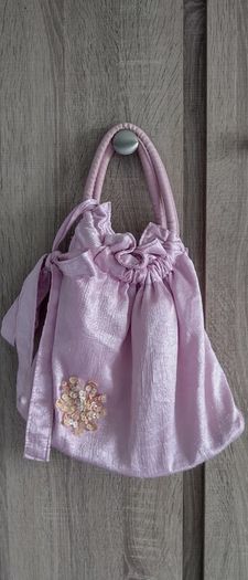 Pink bag barely worn