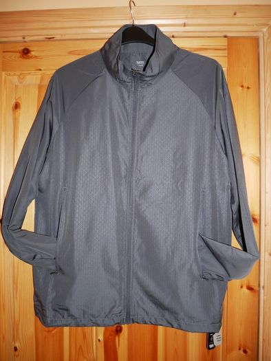 Mens Lightweight Jacket. Size Large. New. Grey