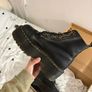 Dr.Martens Sinclair max plataform boots in black Pisa Leather Image 5