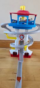 PAW Patrol Playset Adventure Bay Rescue Way Tower