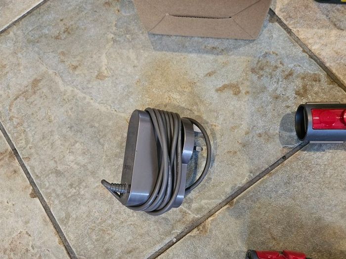 Dyson V15 absolute
