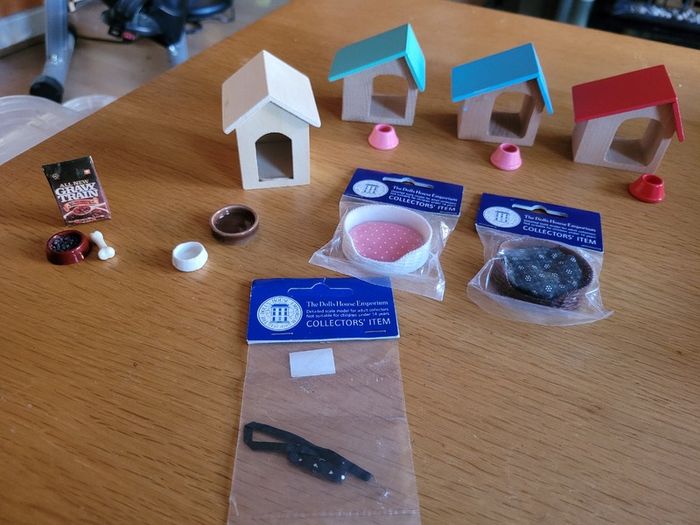 Handmade dog / puppy sets for dolls houses + kennels etc