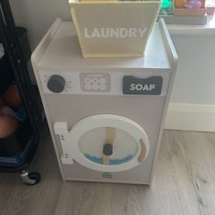 Kids wooden washing machine