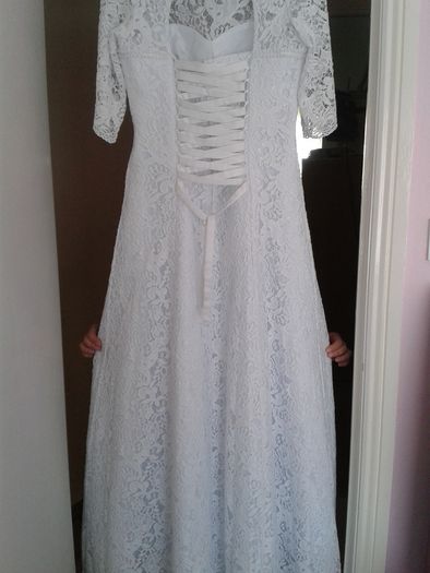 Brand new lovely wedding dress.