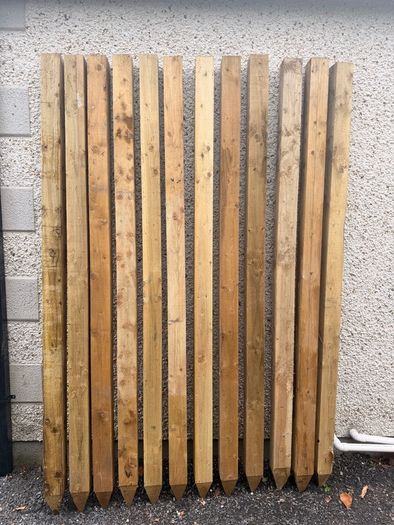 12 Fence posts