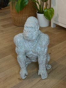 Gorilla Statue
