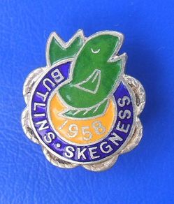 BUTLINS SKEGNESS 1958 (holiday camp, Lincolnshire) - resident camper's enamel badge