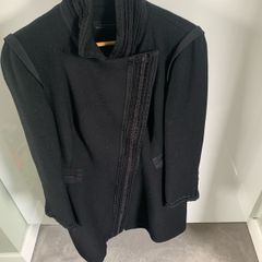 Black Zara coat - very stylish detail