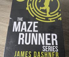 The Maze Runner 3 Book Box Set NEW