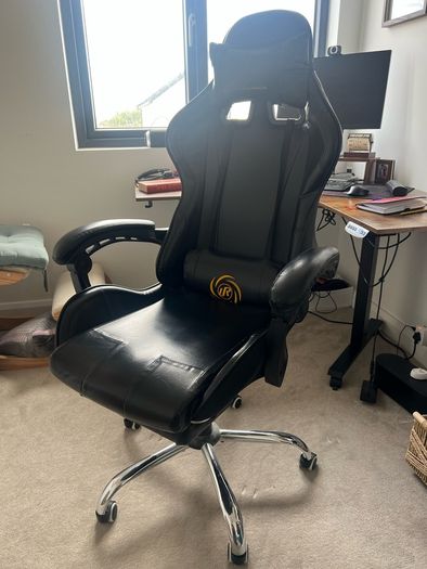 Chair & Table