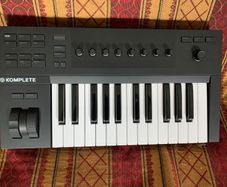 Komplete Kontrol A 25