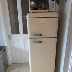 Retro fridge and microwave