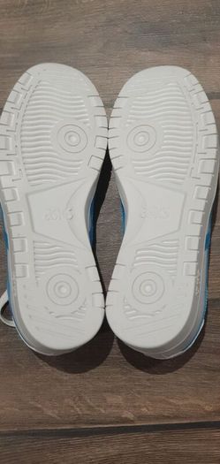 Brand new Asics runners kids, size 6 (39), junior