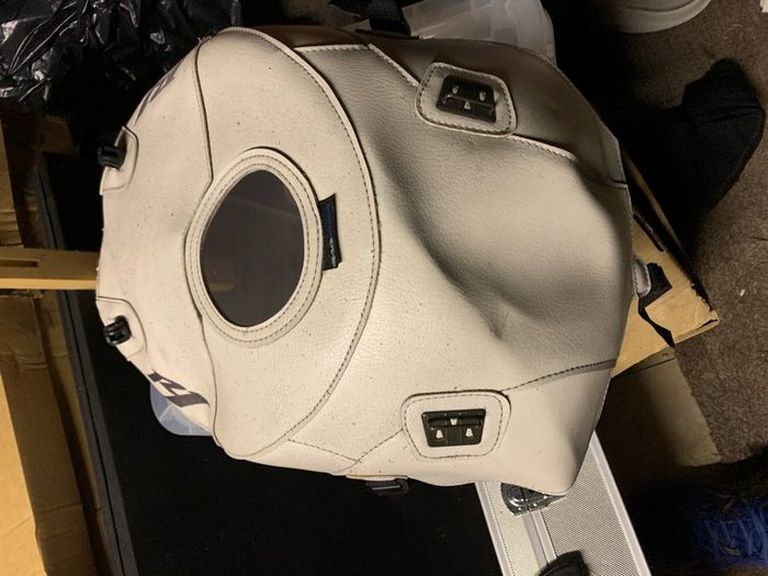 yamaha r1 tank cover