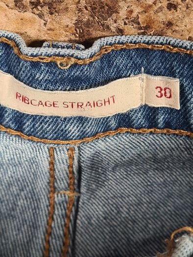 LEVIS RIBCAGE STRAIGHT Blue denim jeans stretchy Size W30 L27  women girls