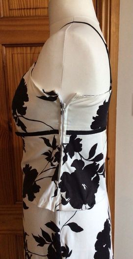 Principles Petites Ladies Black and White Cotton Blend 2 Piece skirt and Top Set 12/14  including postage