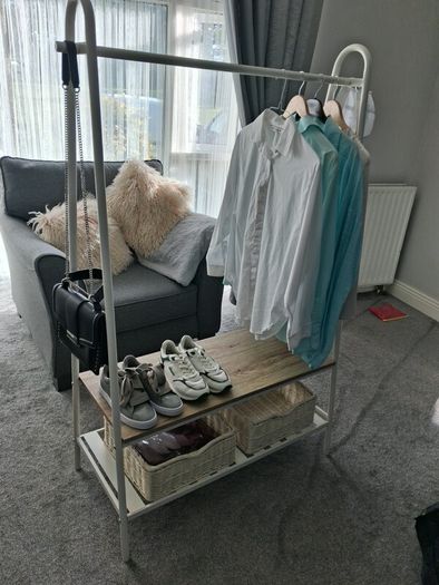 Clothes rail