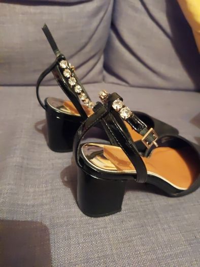 River Island size 4 wide fit suede feel dressy shoe rrp 55 euro