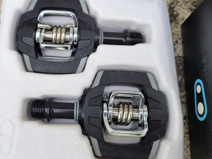Crank Brothers Smarty Clipless Pedals with cleats and flat platform adapters