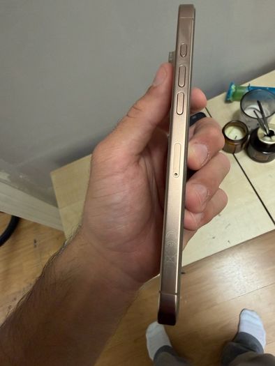 IPhone 16 pro max 256 gb unlocked,100% battery health comes with the box and the charger.