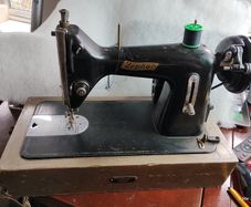Vintage Zephyr Sewing machine (26074)