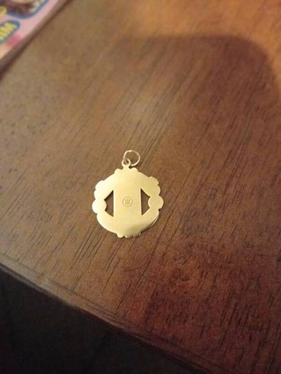Gold pendant Manchester United