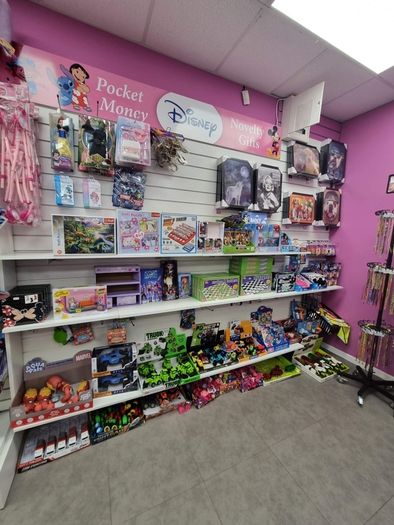 Retail stock Girls accessories