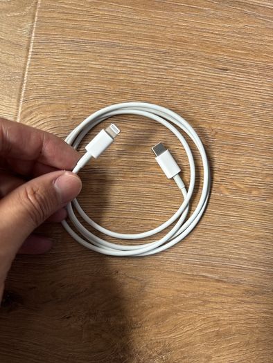 cable for iphone