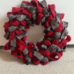 Felt Christmas Wreath