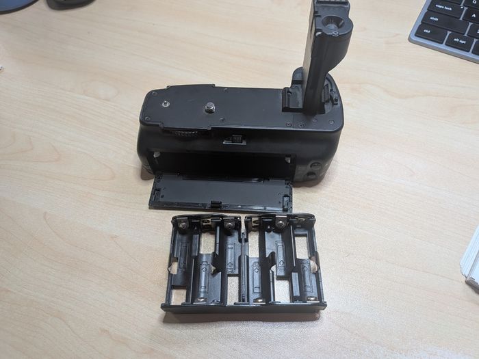 Canon camera grip - BG-1C