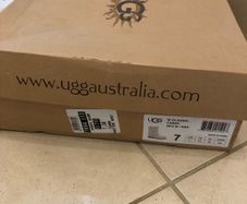 pink ugg boots size 7