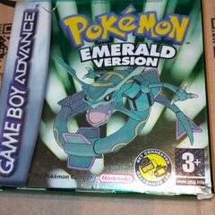 Pokemon Emerald Nintendo GBA Gameboy Advance Game Boy