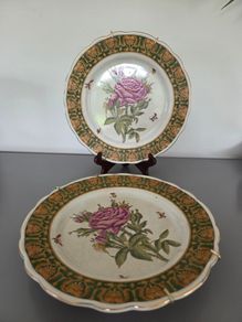 2 Decorative Plates Wong Lee
