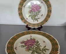 2 Decorative Plates Wong Lee