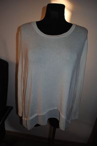 White long sleeve top size UK18/20 EU46/48 Postage included
