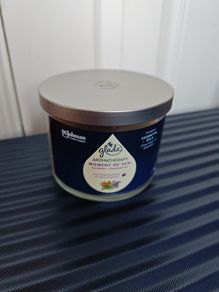 Aromatherapy candles (multiple available)