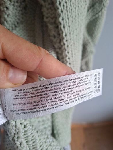 Beautiful light mint green chunky knit cardigan