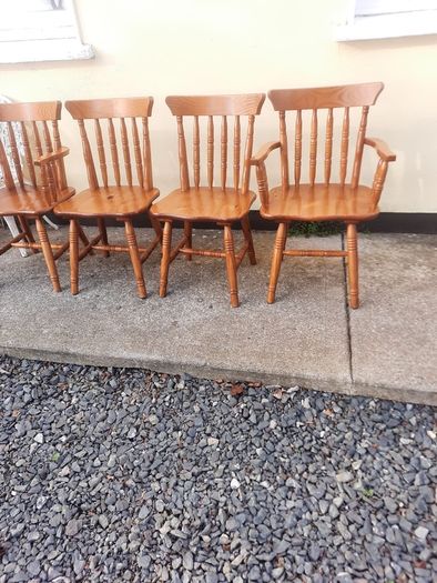 kitchen table and chairs