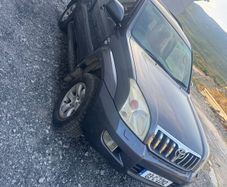 2003 Toyota Landcruiser 8 seater