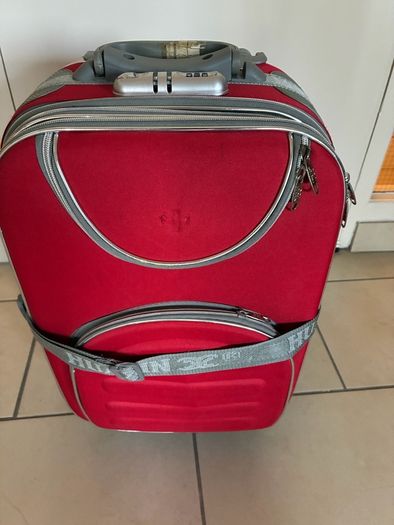 10k Suitcase.
