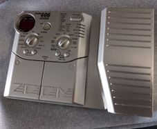 Zoom 606 multi effects processor for electric guitar