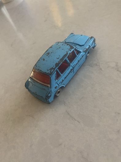 dinky no 140 morris 1100