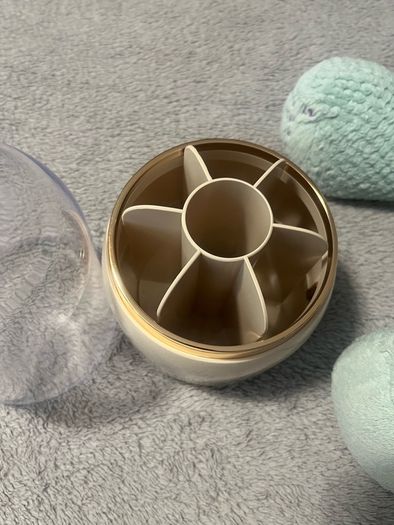make up brush holder