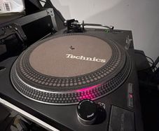 Technics SL-1210 Mk2