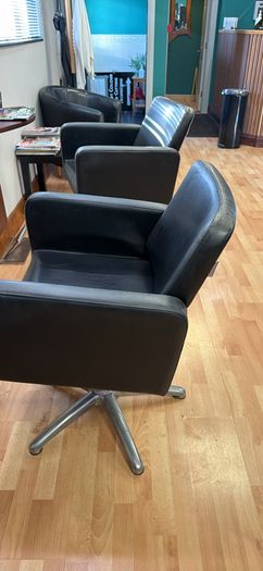 Hair salon chair